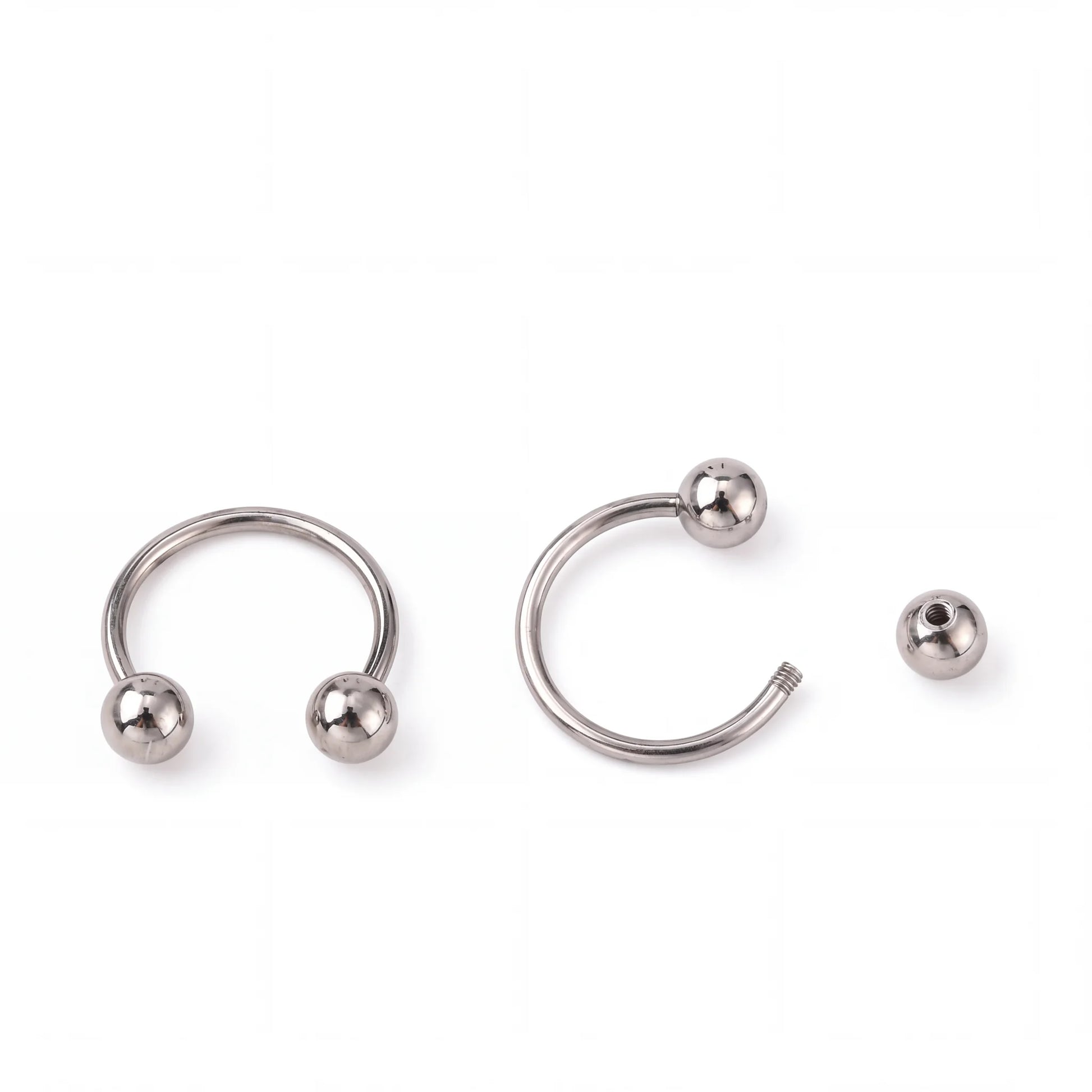 Classic Septum Patkó piercing 316L orvosi acélból, 18G (1 mm) vastagság, két gömbös patkó és karika fazon, tartós acél finish ezüst bevonat — Modlab